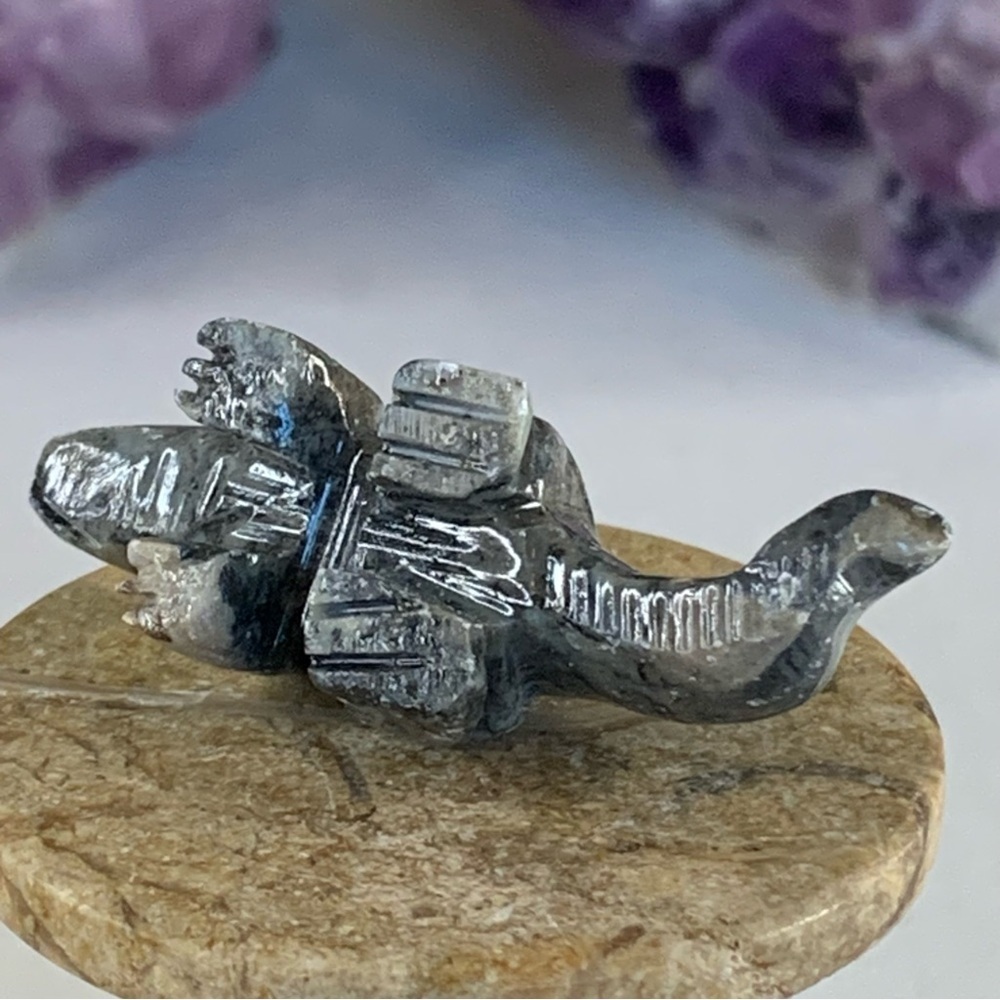 Miniature LIZARD Soapstone Figurine Stone Carving MINI Hand Carved Animal Figure - Picture 9 of 10